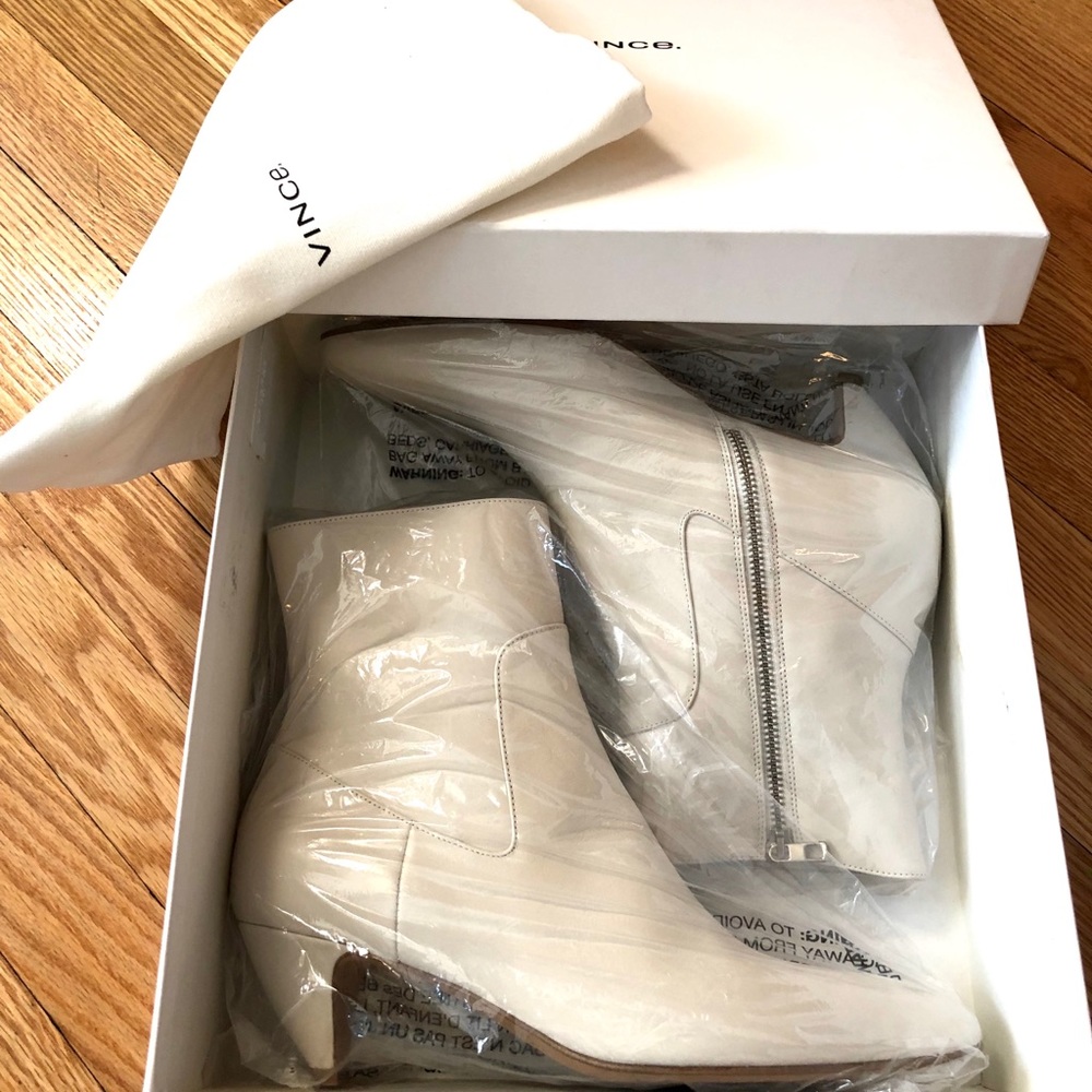 VINCE Meta Leather Kitten-Heel Booties